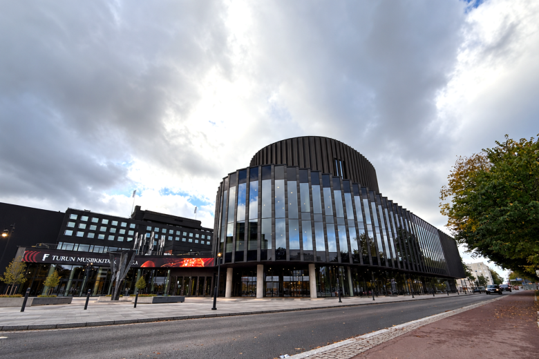 Julkisivurakentaminen Erikoisjulkisivut Turku Musiikkitalo Fuuga Teräselementti